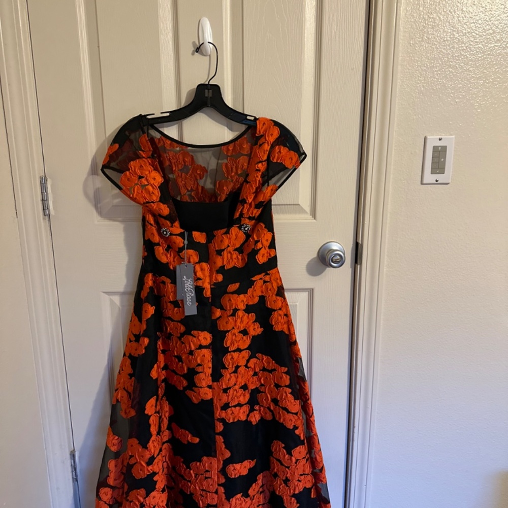 Lela Rose - Picture 2 of 9